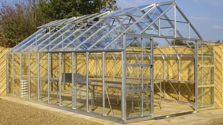 DIY construction of greenhouses from window frames and metal profiles